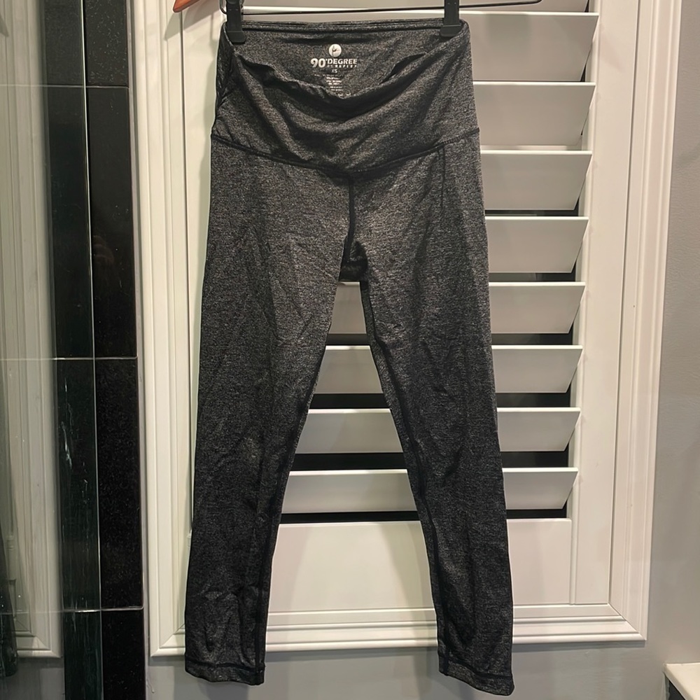 90 degree by reflex shiny smooth Heathered grey gray black capri leggings